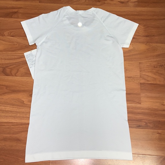 NWT ✨Super Rare✨ Lululemon Athletica Swiftly Tech Short Sleeve JAPAN EXCLUSIVE - Picture 9 of 11